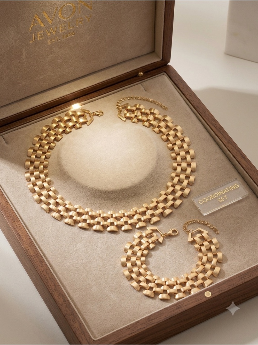 Avon Gold-Tone Woven Link Necklace and Bracelet Set